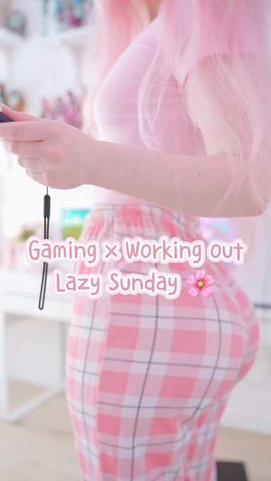 Walking in a game = walking on my treadmill. Two favourite hobbies in the same moment ??✨ https://t.