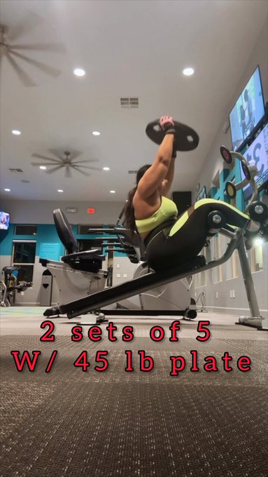 Would you workout with me? ? ????? #Gym #BBW #Curves #ButterCream19 #BriellaBardot https://t.co/z3wl