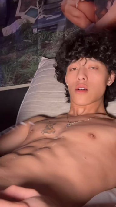 Rt if you wanna see the full video😈💦 #asian https://t.co/E5eKmQBYrj<a href="/tag/asian"class="tags">#asian</a>