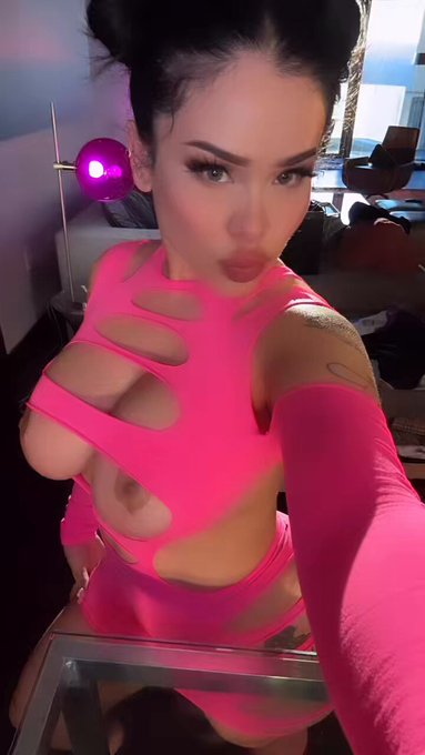I’m back ?? https://t.co/DyDNgtNDAU