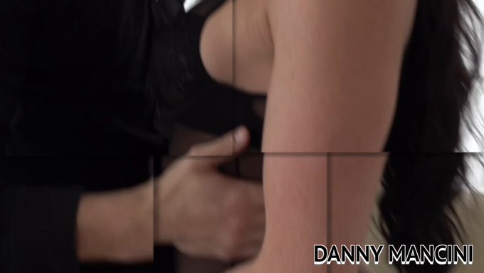 Faz tempo que eu n&atilde;o posto umas pr&eacute;vias por aqui 😏🔥   Completo e dispon&iacute;vel pra venda avulsa aqui ⬇️  https://t