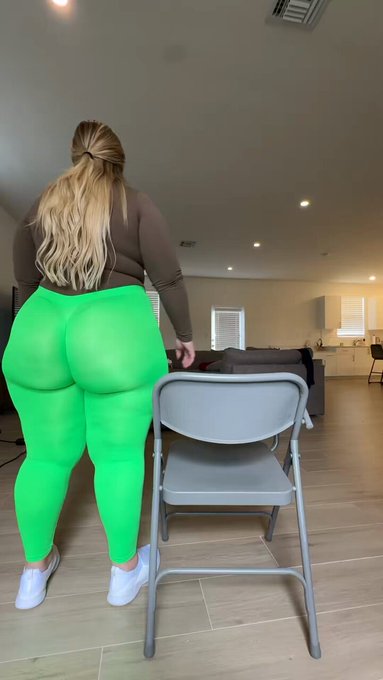 No one:  Me trying to sit anywhere: https://t.co/9rxxpr0t11