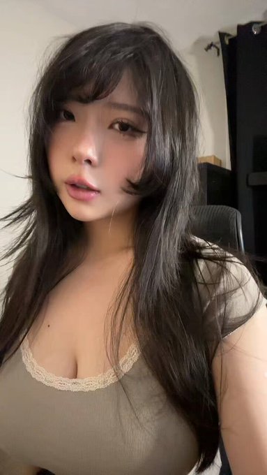 sending my videos to everyone who say "hi" ? (serious) https://t.co/qKypU46K0k