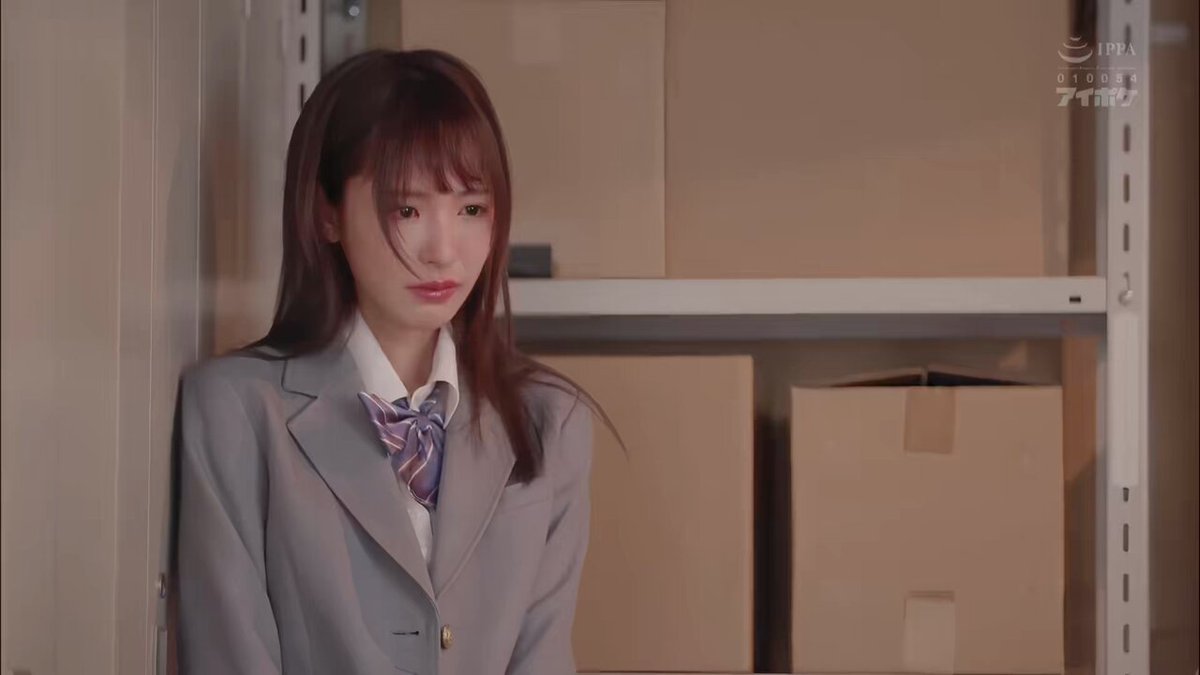 「长视频」「中文字幕」 - IPX-660
不想被人发现的话就脱下内裤,便利店偷东西的少女被抽插数次还无法回家。可怜的女娃
桃子的演技不错啊,被便利店老板审讯的时候委屈巴巴、泪眼汪汪、哭的梨花带雨的样子看得让人心碎