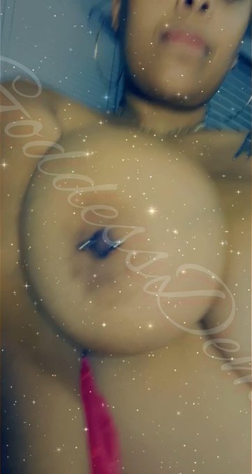 Happy Titty Tuesday!! https://t.co/y8gfRNBXsV