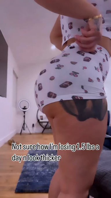 Check out my new content 😈😈😈 explicit 🤪🍆🐱 link in bio https://t.co/dckzJN5gAP https://t.co/jpD4bTDrL