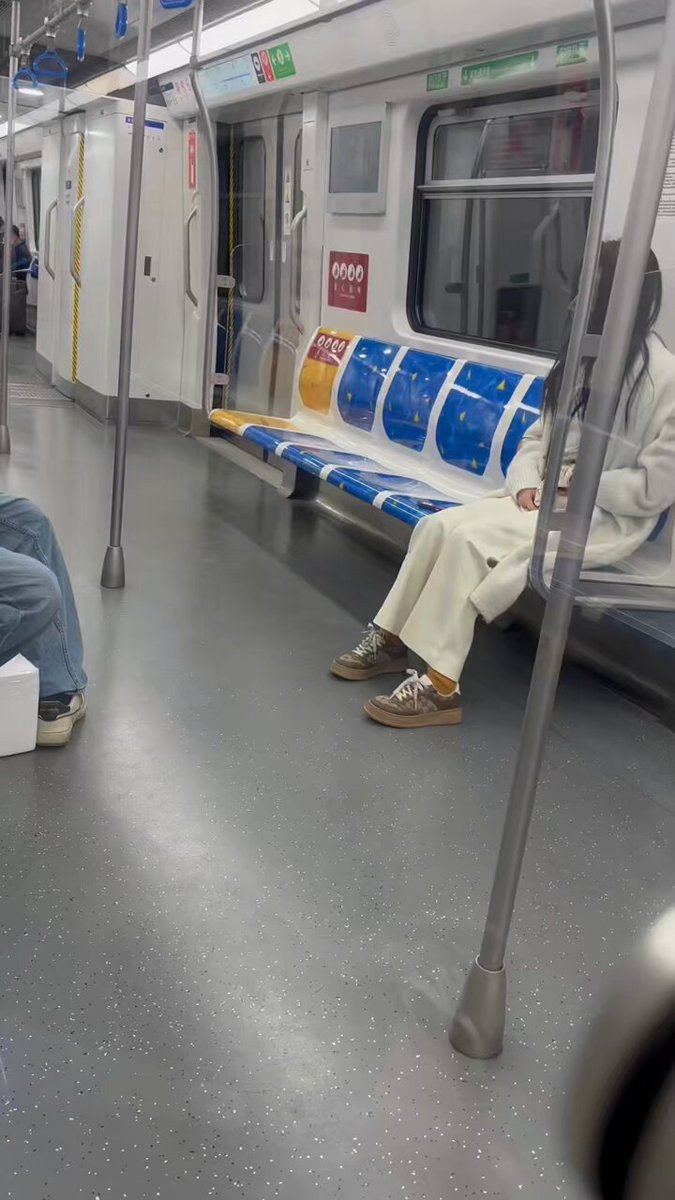 Video oleh @tongtong0401