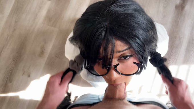 Which one are you grabbing  A) my hair  B) my ropes  C) both ! New video is going out to 2nite for NO