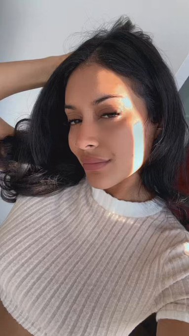 The sun is finally out ☀️ https://t.co/mAuT6IhL2Y<a href="/tag/ufc300"class="tags"><span>#ufc300</span></a>