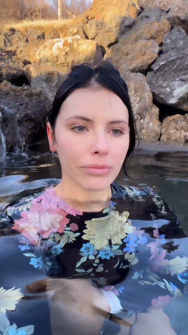 Hoping siting in fresh glacier water will help my back.. https://t.co/8JG2T0Ru1S