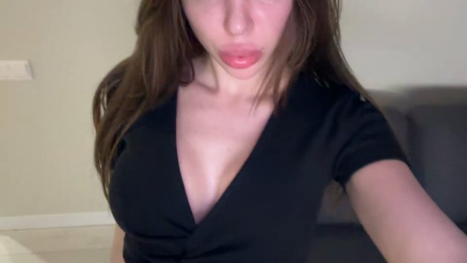 new boobs , I miss you so much guys https://t.co/dgotJ0gG8D