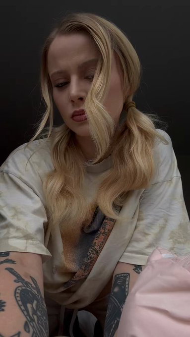 Happy Sunday ✌️☺️ https://t.co/5pxGYLhzfS