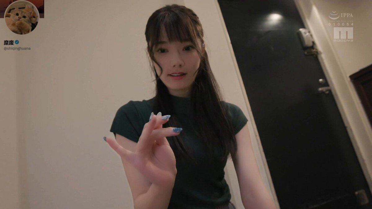 「长视频」🍁精品AV系列🍁
公司新来的清纯黑丝美女趁领导喝醉妄想用手榨精上位
🌈由于平台原因上传不了