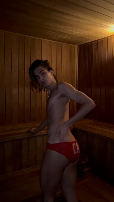 🍑🔥 https://t.co/6jL4EyA8P7