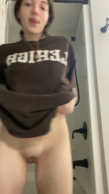 hit me tf up doing fts while im drunk asf 😏😏 #nsfwtwt #sellingcontent #buyingcontent https://t.co/oH<a href="/tag/nsfwtwt"class="tags">#nsfwtwt</a><a href="/tag/sellingcontent"class="tags"><span>#sellingcontent</span></a><a href="/tag/buyingcontent"class="tags"><span>#buyingcontent</span></a>