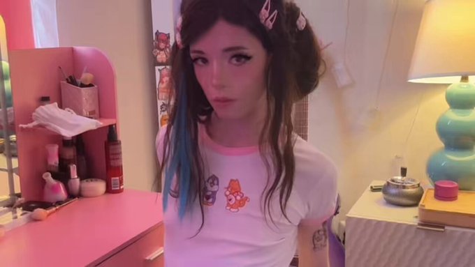 It&rsquo;s #420day! 🍁✨See?! You&rsquo;d barely notice it&rsquo;s even there! Unlesssss- you could manage to get me hard&hellip;<a href="/tag/420day"class="tags">#420day</a>