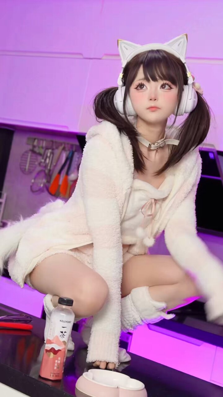 小柔SeeU nude  / X
