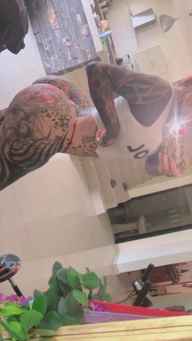 🍑 https://t.co/rzWpQJ3CvE