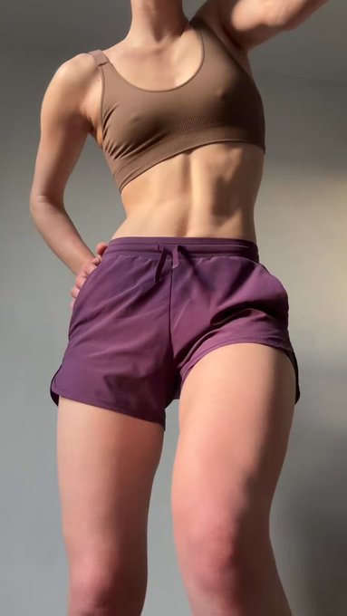 POV you’re the dumbbell I need to finish my set https://t.co/ThFpeXKKlU