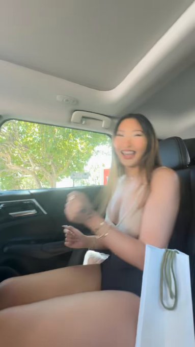 we getting lit in my uber https://t.co/ru4KxIJaXK