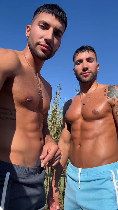 Come and dance with your big TWINS😋 #fitness   LIN K on the first comment of this video https://t.co<a href="/tag/fitness"class="tags">#fitness</a>