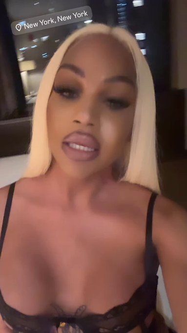 She ate crabs legs now the hoe tooth messing @ThegirlJT  #teamjt https://t.co/zxxWvzYFxW<a class="tags" href="/tag/thegirljt">@thegirljt</a><a href="/tag/teamjt"class="tags"><span>#teamjt</span></a>