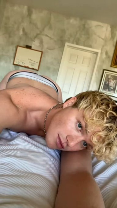 come cuddle;) https://t.co/QZCvS3Vizu