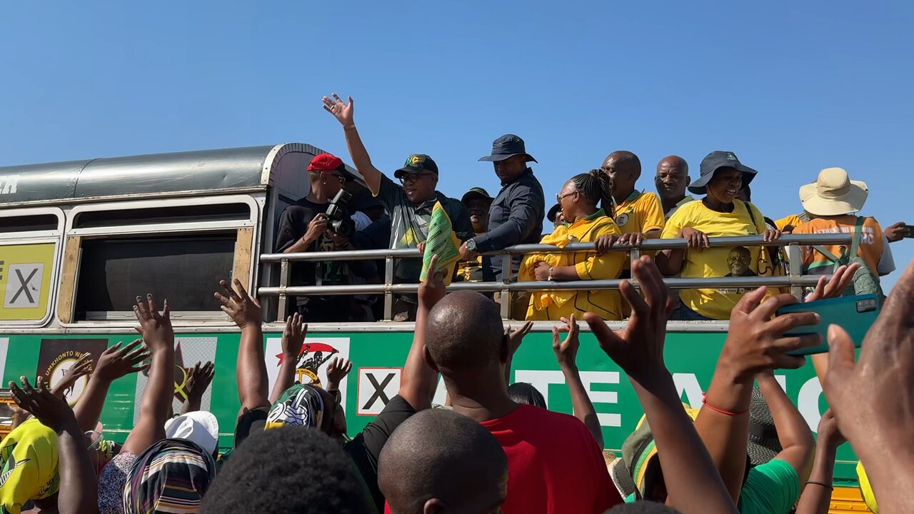@MbalulaFikiles video Tweet
