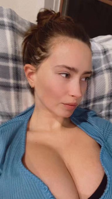 Need some company https://t.co/gqjrDwUsCx