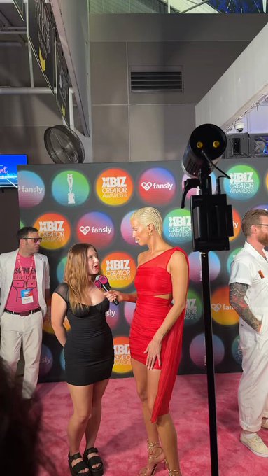 2 pic. Thank you @XBIZ for having me as a nominee last night! Unfortunately I didn’t win, but thank you