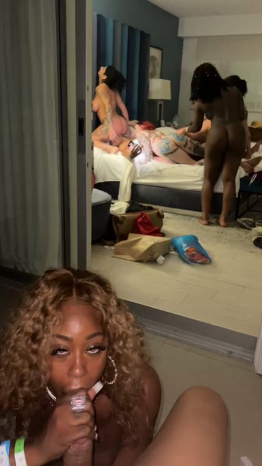 A family affair 🫶🏾😈 https://t.co/REOnZi3pVn