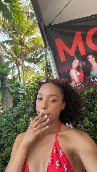 4 pic. Had a blast at @XBIZ Miami connecting with & enjoying the sun with the everyone. I love events