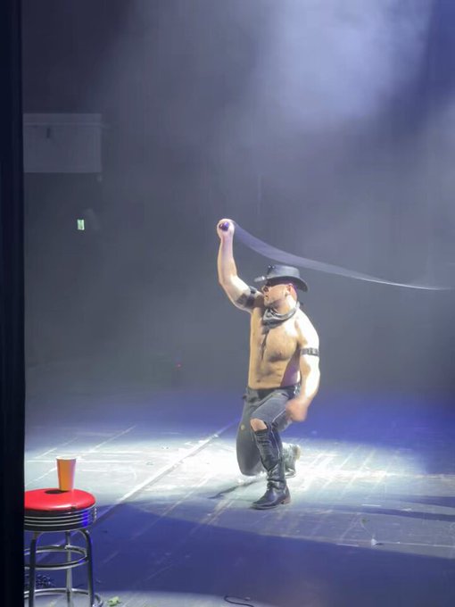 Some clips from Friday night show at the Congress Theatre in Eastbourne 🤠 Finally managed to take my<a href="/tag/edinburghfringe"class="tags"><span>#edinburghfringe</span></a>