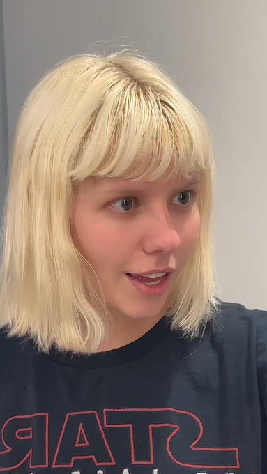 My Bunny Bo-Katan cosplay is my new everything 😩 #starwars https://t.co/NlWDUIalkb<a href="/tag/starwars"class="tags"><span>#starwars</span></a>