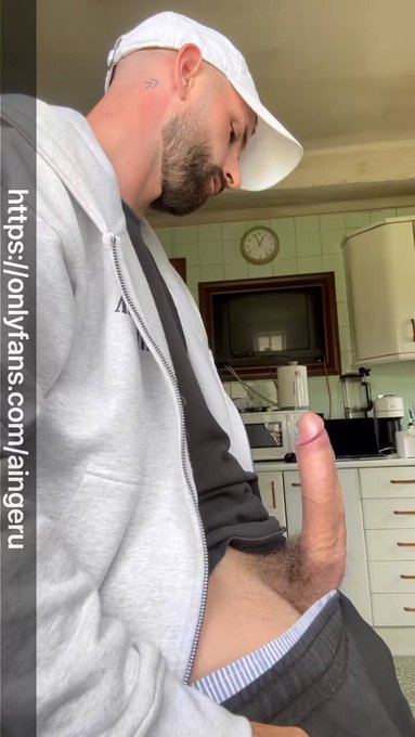 I shooted a thick white milk just a few mins ago ???

Go find out on my onlyfans the big cum ⤵️

https://t