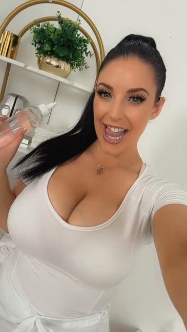 Career change? ?? @Brazzers https://t.co/UMMp4RNeZM