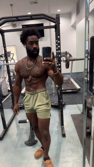 Just Another day  #gymtime 💪🏾 https://t.co/KxVfSdrZx0<a href="/tag/gymtime"class="tags">#gymtime</a>