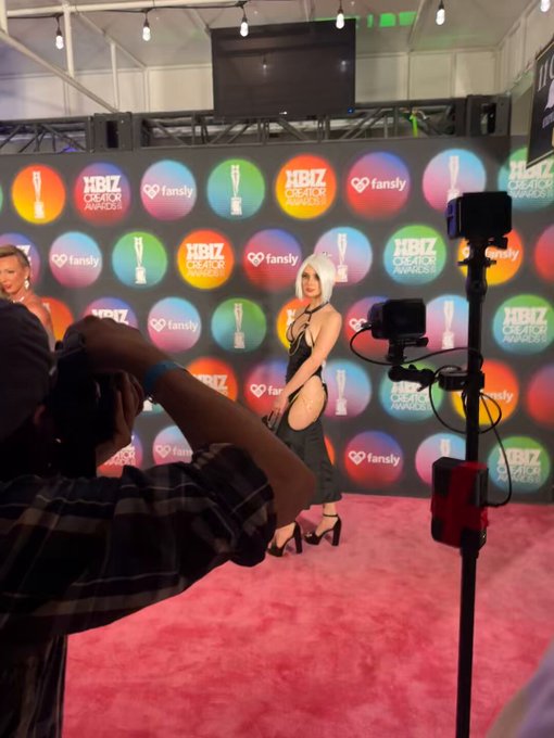 3 pic. A big thank you and shoutout to @Jays_Playhouse for the amazing pics on #XBIZCreatorAwards ! And