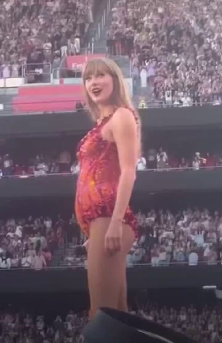 Sheri™ on X: "Are travis Kelce & Taylor Swift expecting? 🍼  https://t.co/j2C7LqVnDg" / X