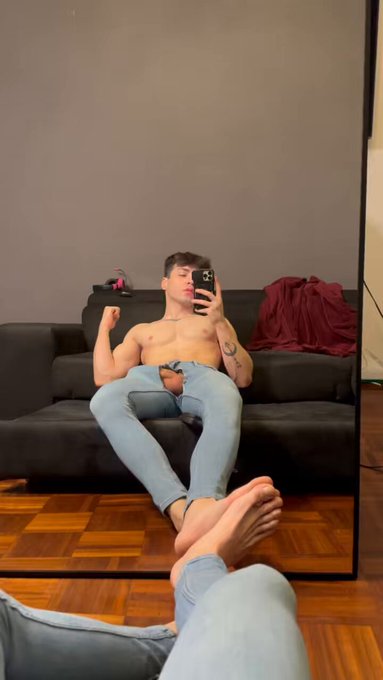 wanna feel my gym pump bro? https://t.co/q197RqT5mU