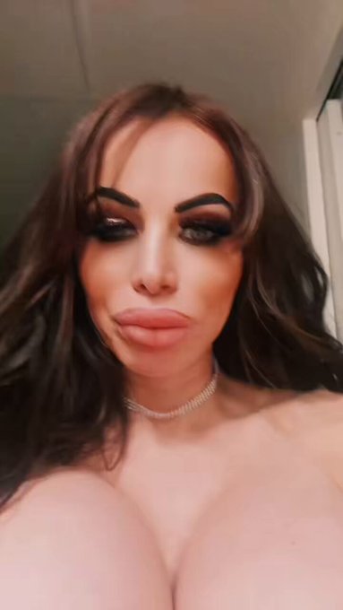 Oh my west coast lovers!  You only have a few more days left with the two women who don&rsquo;t just dress<a href="/tag/bimbos"class="tags"><span>#bimbos</span></a><a href="/tag/bimbosdoitbest"class="tags"><span>#bimbosdoitbest</span></a>