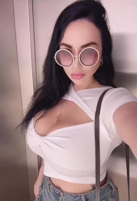 What do you think of my look today? 
?or ?
I'm interested to know your opinion ?

https://t.co/206fhvebga