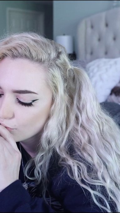 mwah!! ♡ (~￣&sup3;￣)~&nbsp;♡ *:･ﾟ✧ 𝔸𝕊𝕄ℝ https://t.co/EQ5TZuzBHS