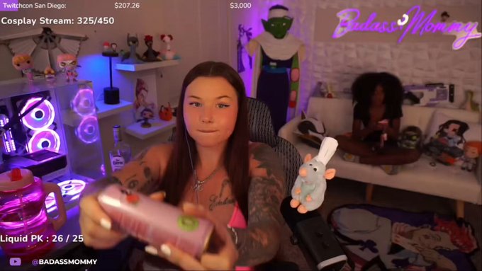 I&rsquo;m not a normal mom, I&rsquo;m a cool mom https://t.co/FVDvJHSOmt<a href="/tag/noicepartner"class="tags"><span>#noicepartner</span></a>