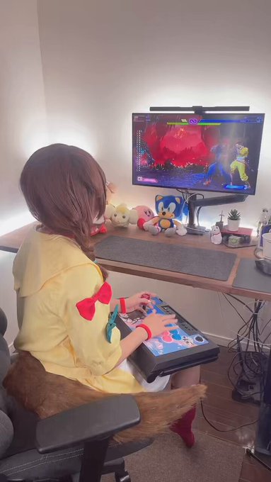 コスプレイヤー真白ふとんのTwitter動画1