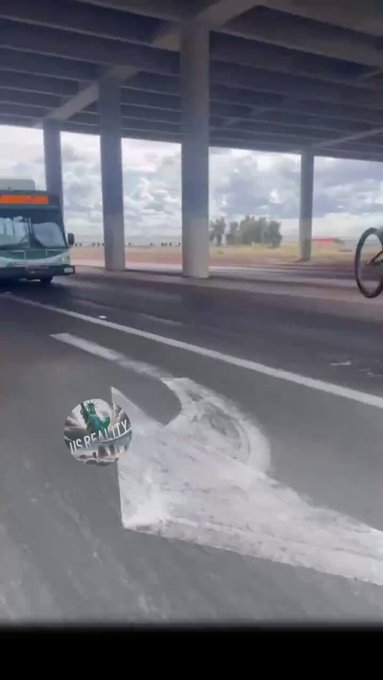 Loco ? https://t.co/nxawACQ39H