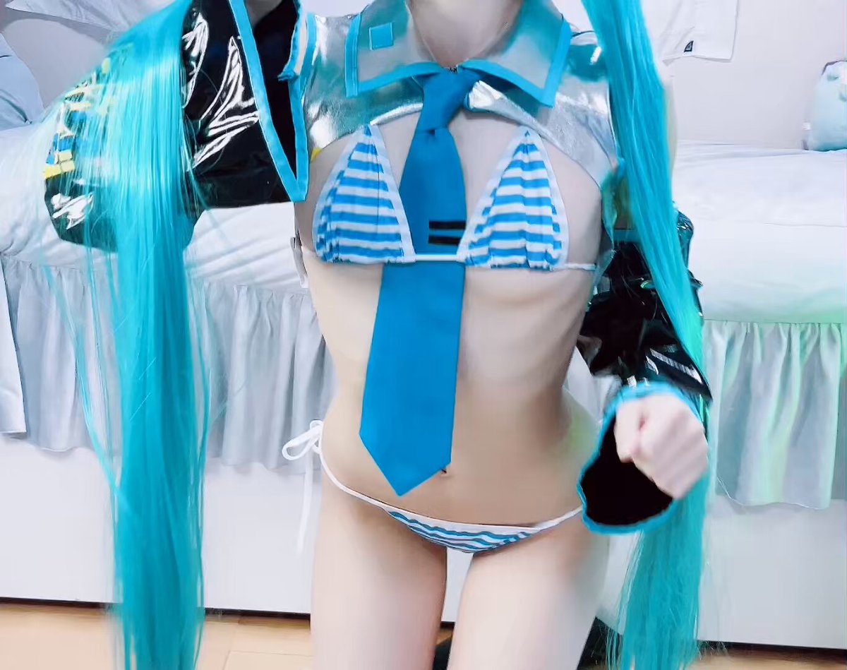 Video oleh @cos__YU_