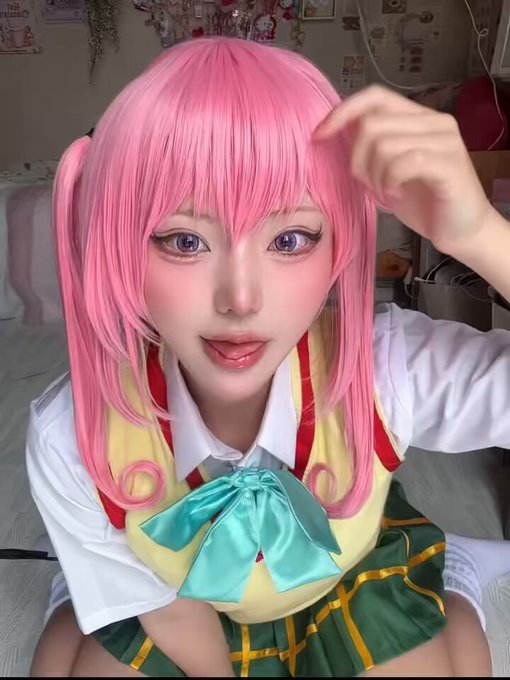 コスプレイヤー凸守たかねのTwitter動画3