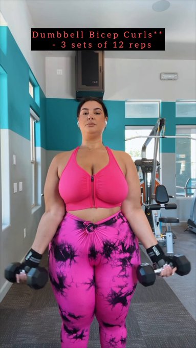 Think you could keep up with me in the gym ? ? ? ? #Gym #Workout #Gymrat #Curvy #ButterCream19 https://t