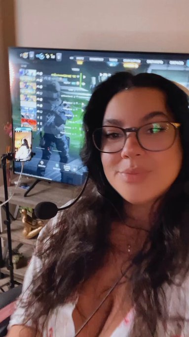 Went live tonight ! Did you miss me ? Make sure your subbed for the next time ! ???? https://t.co/zq